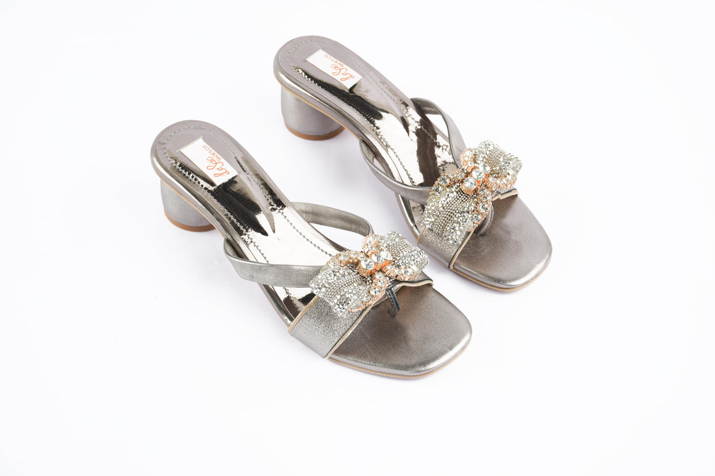 Sophisticated Heeled Sandals with Bow and Pearls